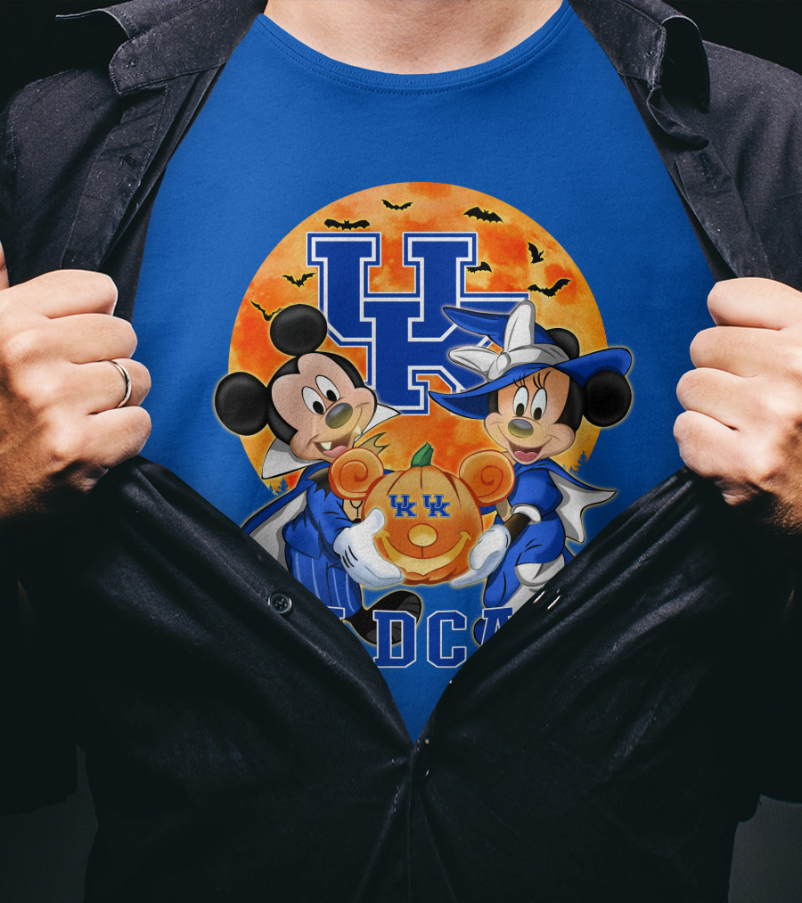 Kentucky Wildcats Mickey Mouse Minnie Mouse Halloween Moon Pumpkin T-Shirt