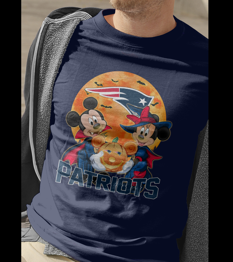 Patriots Halloween Mickey Mouse And Minnie Mouse With Pumpkin And New England Football T-Shirt