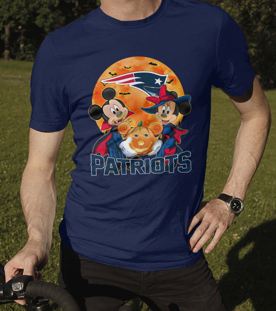 Patriots Halloween Mickey Mouse And Minnie Mouse With Pumpkin And New England Football T-Shirt