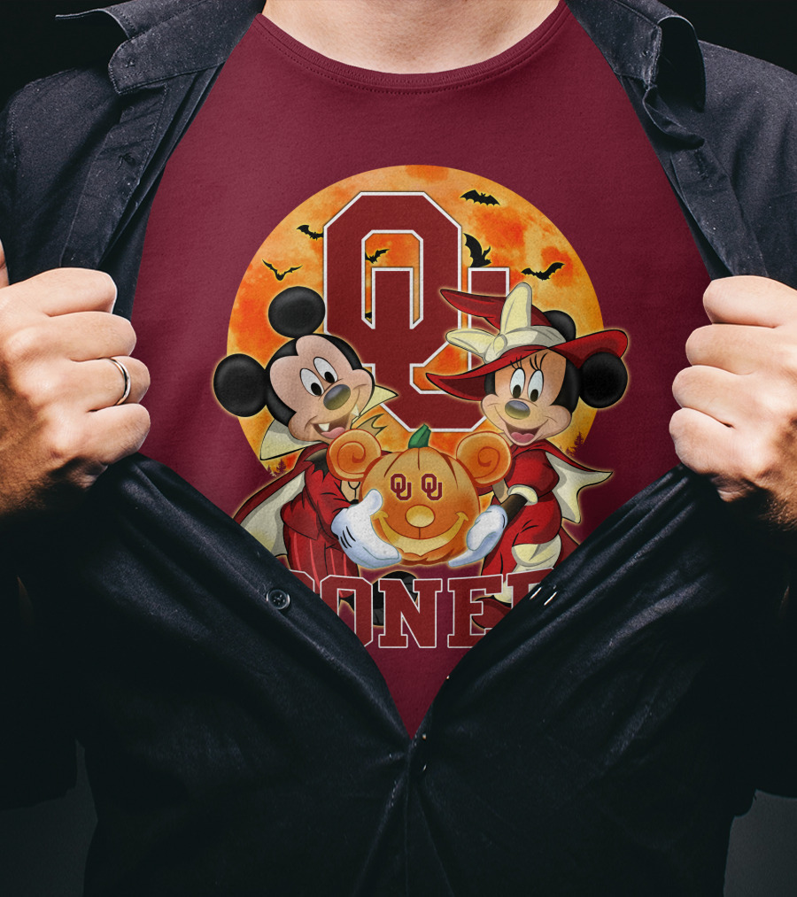 Oklahoma Sooners Mickey Mouse And Minnie Mouse Halloween Pumpkin Moon Bats T-Shirt