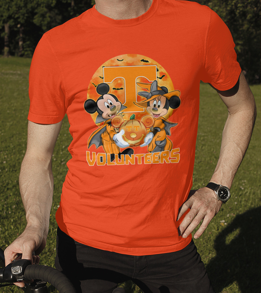 Tennessee Volunteers Mickey And Minnie Halloween Pumpkin T-Shirt