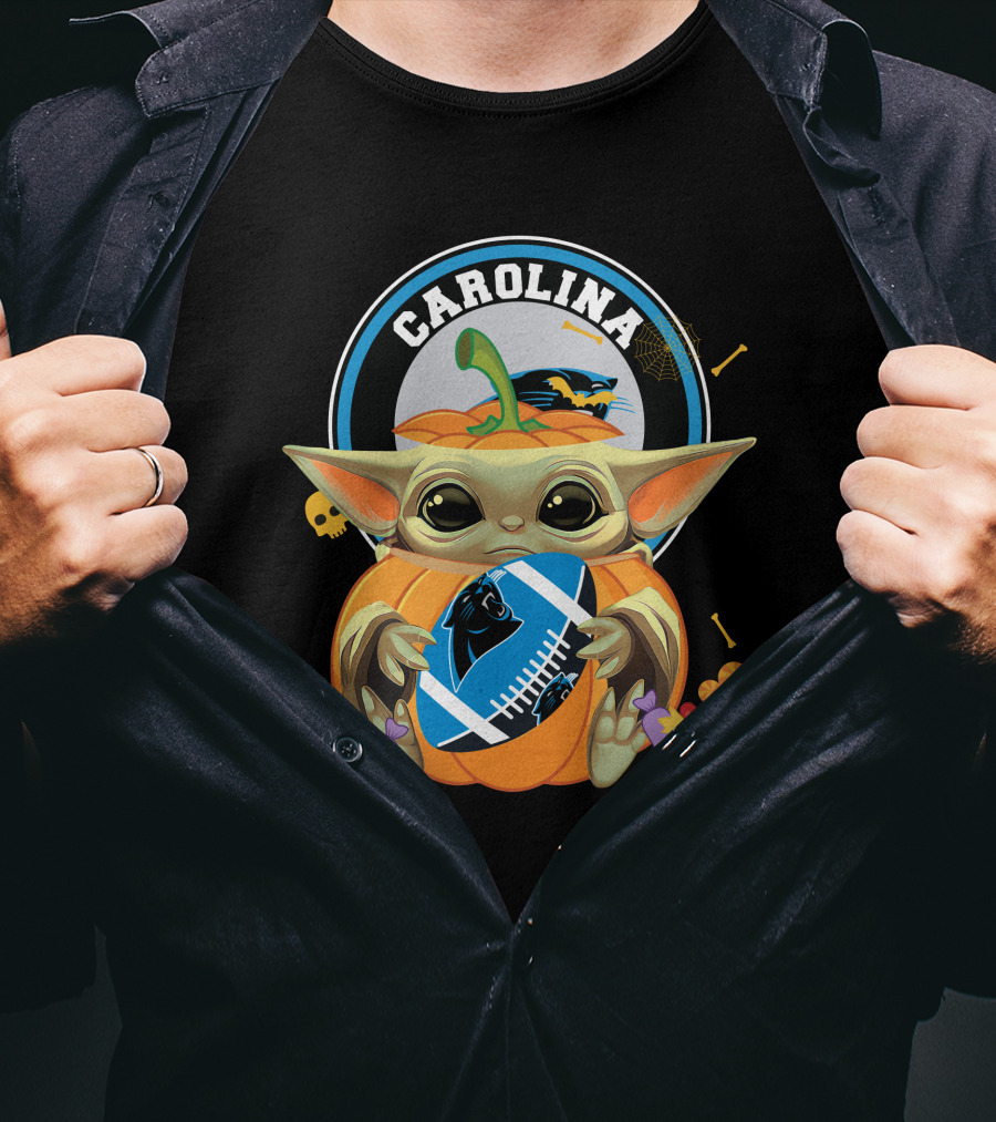 Halloween Pumpkin Baby Yoda Carolina Panthers Football Hug T-Shirt