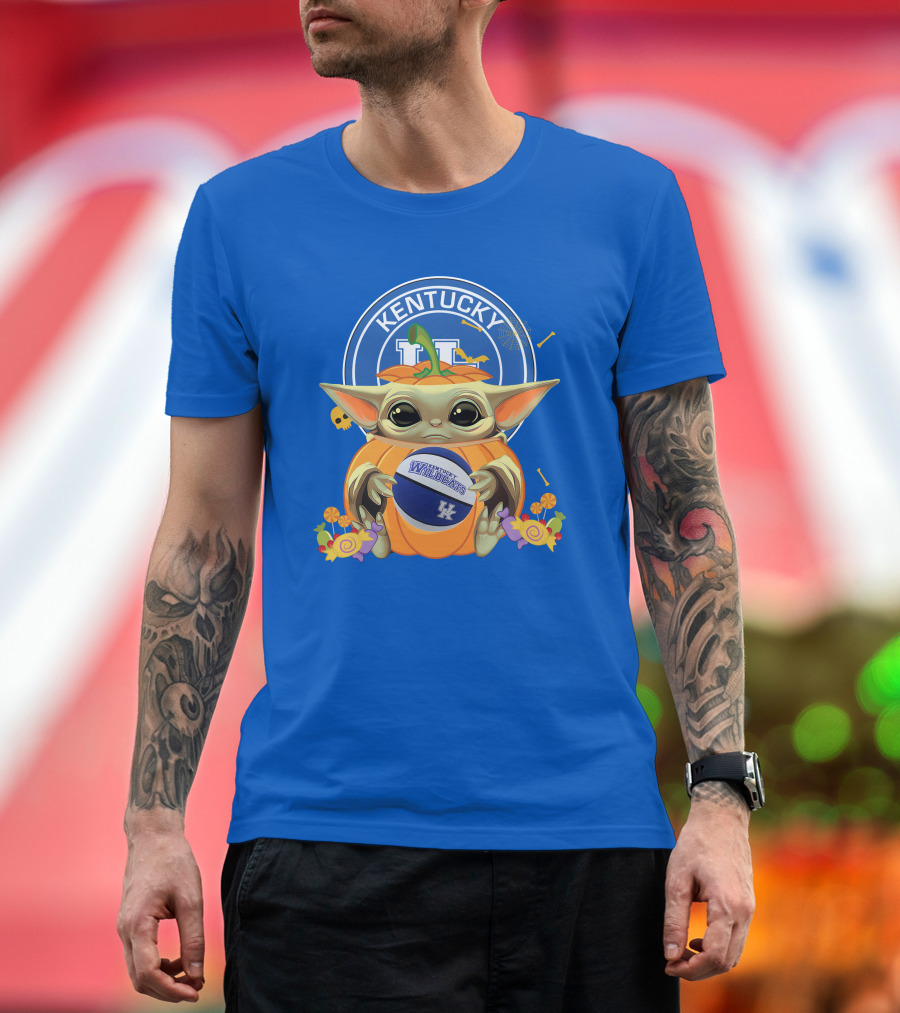 Halloween Pumpkin Baby Yoda Hug Kentucky Wildcats Basketball T-Shirt