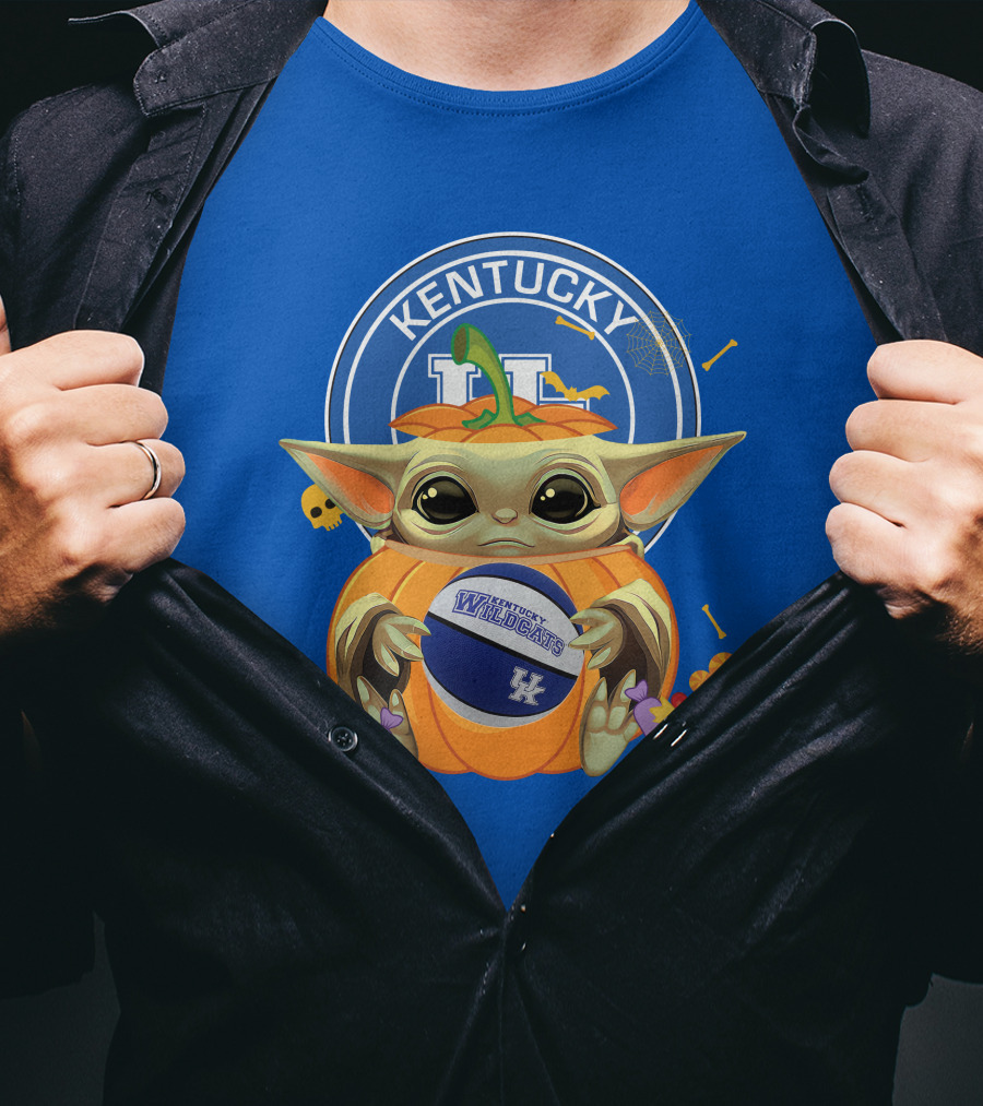 Halloween Pumpkin Baby Yoda Hug Kentucky Wildcats Basketball T-Shirt