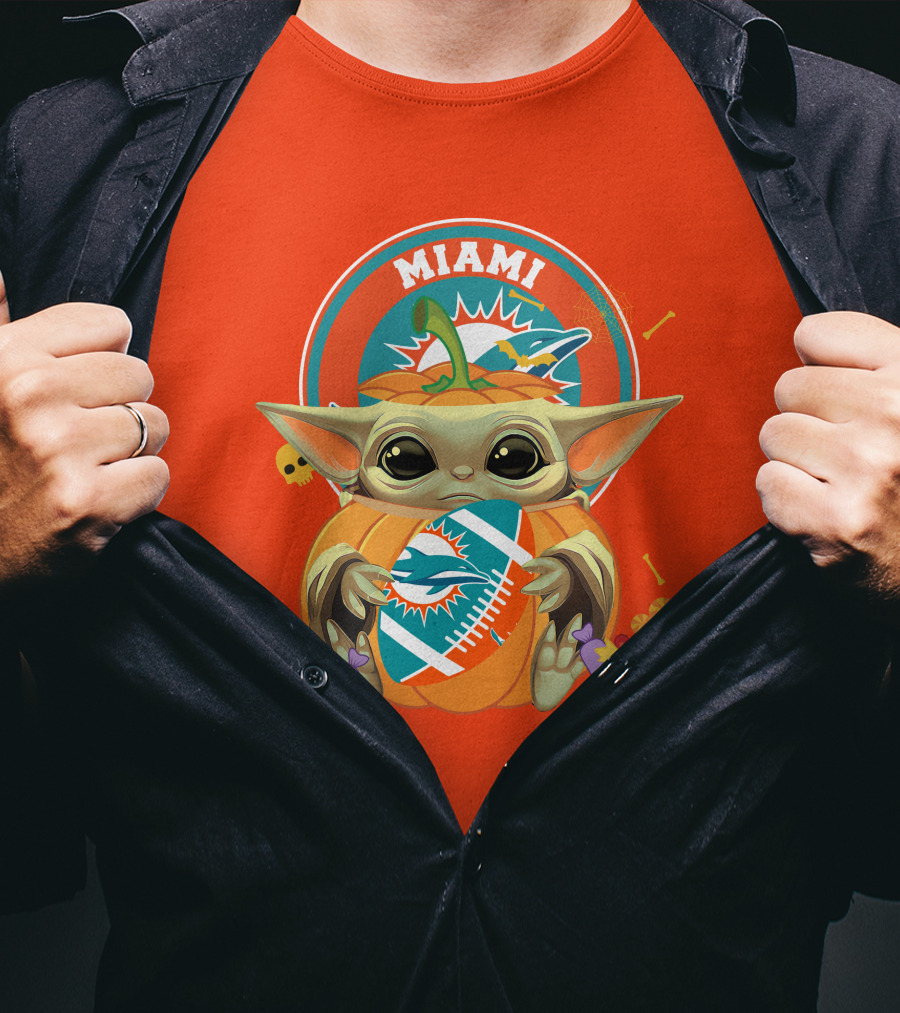 Halloween Pumpkin Baby Yoda Miami Dolphins Hug Football Candy Skulls T-Shirt