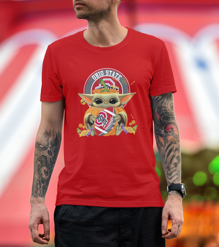 Halloween Pumpkin Ohio State Buckeyes Baby Yoda Hug Football T-Shirt