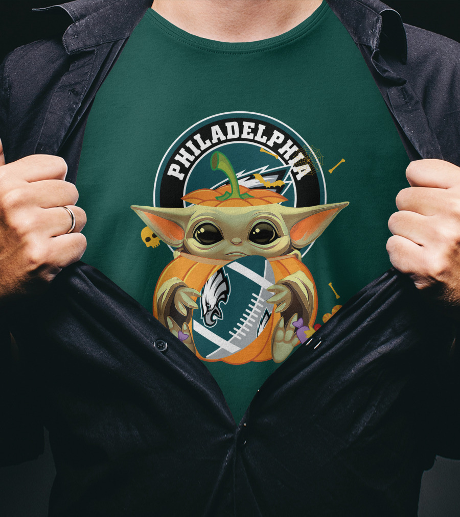 Halloween Pumpkin Baby Yoda Holding Philadelphia Eagles Football T-Shirt
