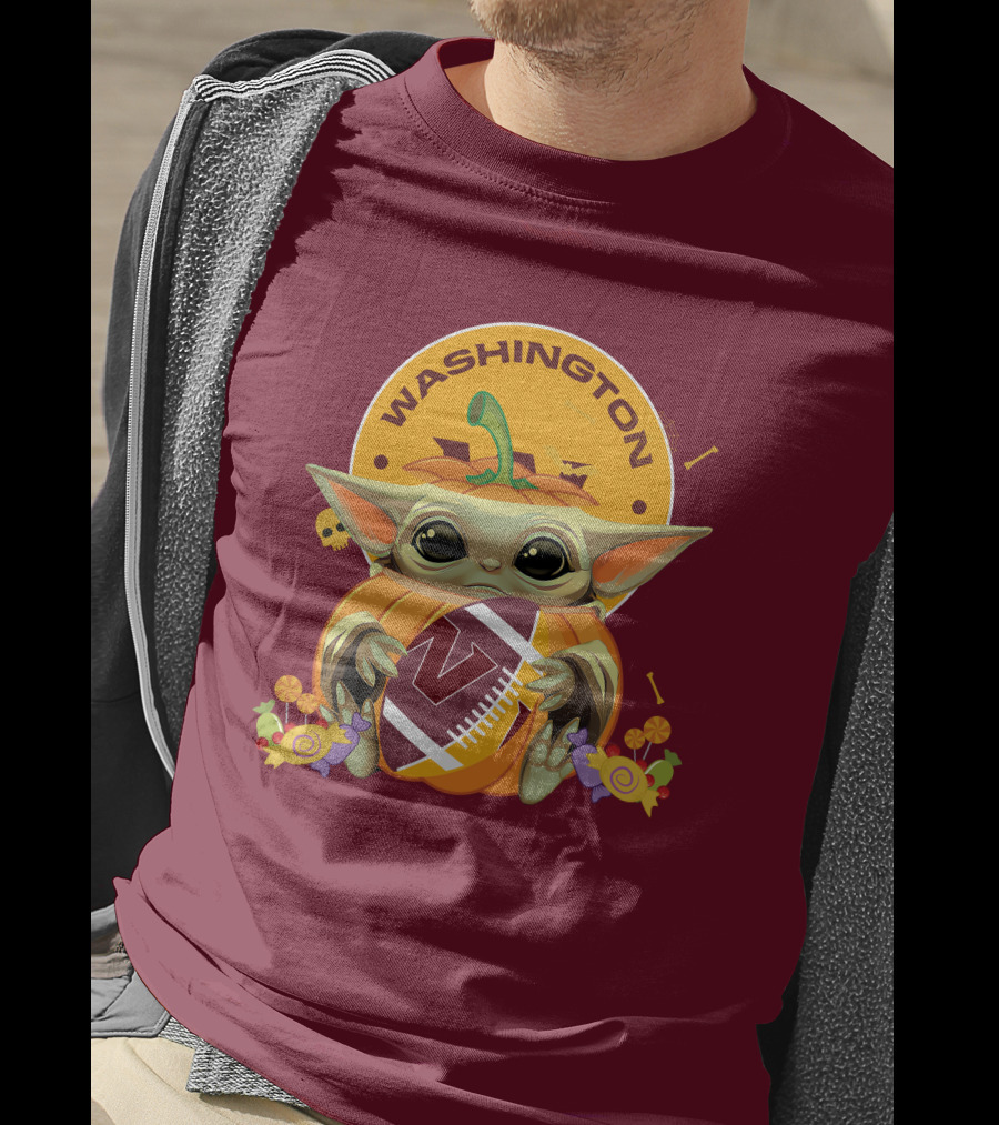 Halloween Baby Yoda Pumpkin Hugging Washington Football Team T-Shirt