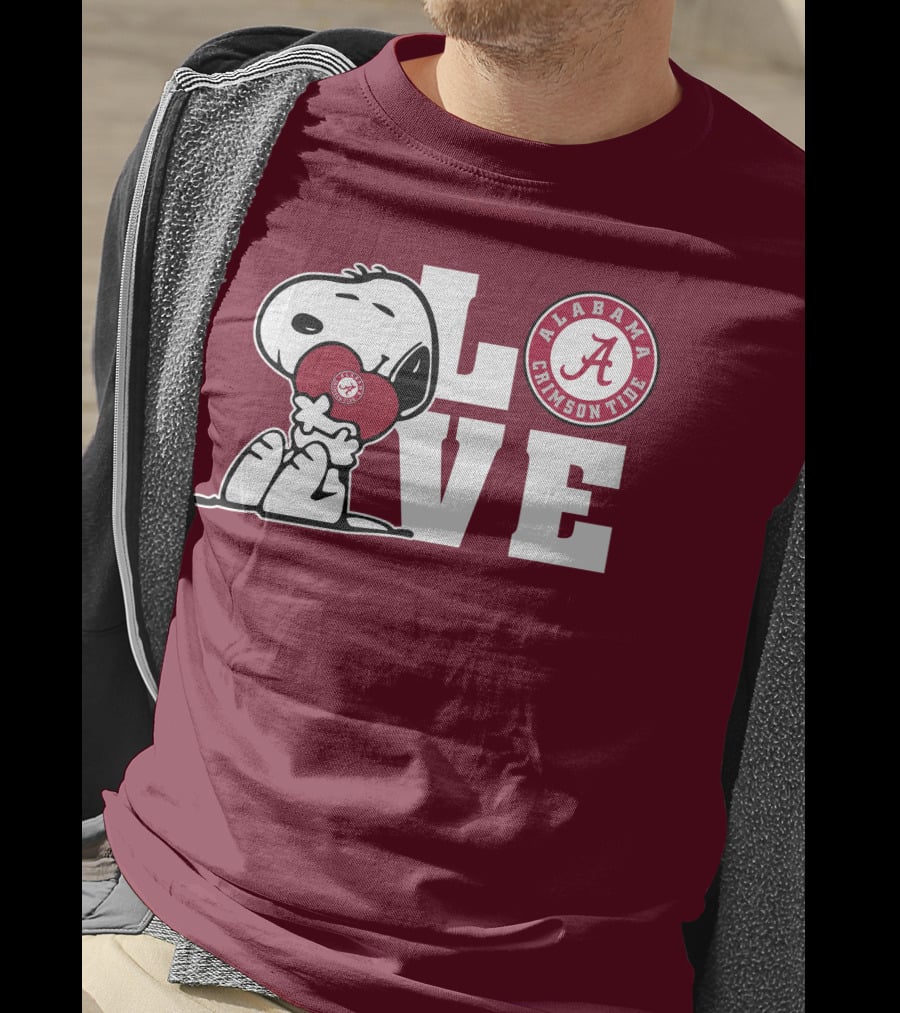 Snoopy Love Alabama Crimson Tide Football T-Shirt