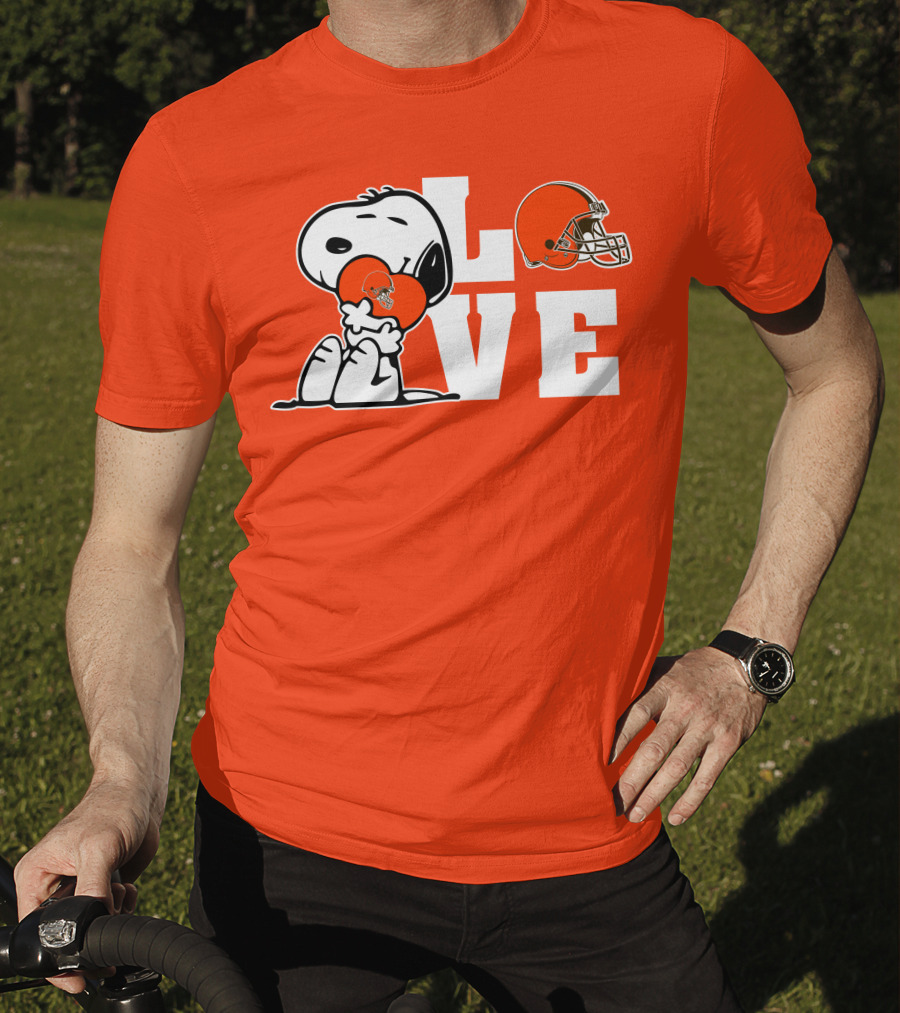 Snoopy Love Cleveland Browns Football Helmet T-Shirt