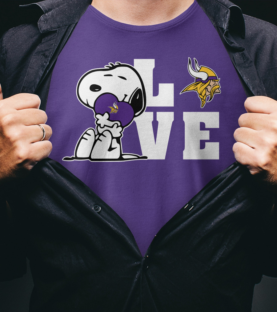 Snoopy Love Minnesota Vikings Logo Heart Hug T-Shirt