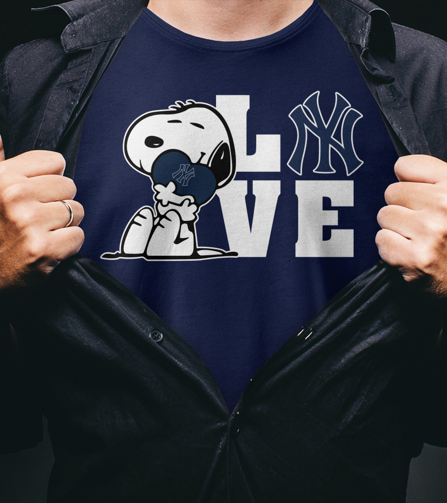 Snoopy Love New York Yankees Logo Mlb Peanuts Baseball Fan T-Shirt