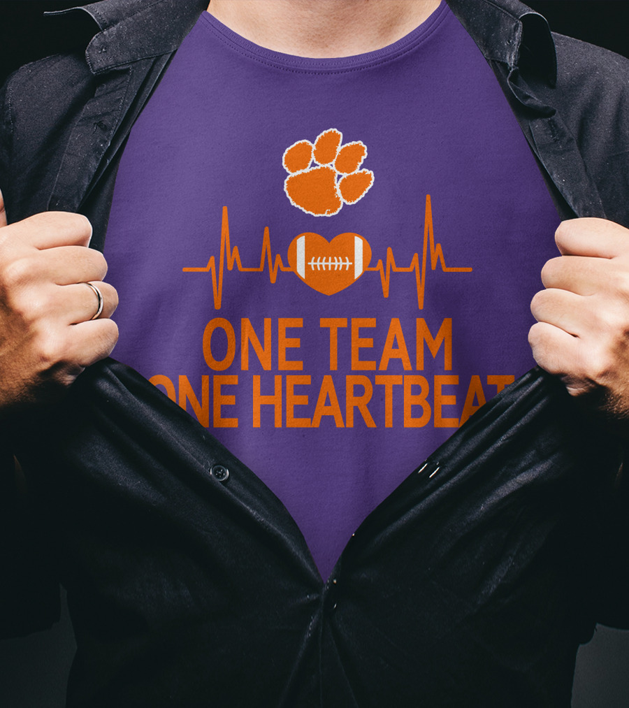 Clemson Tigers One Team One Heartbeat Football Paw Print Heartbeat T-Shirt