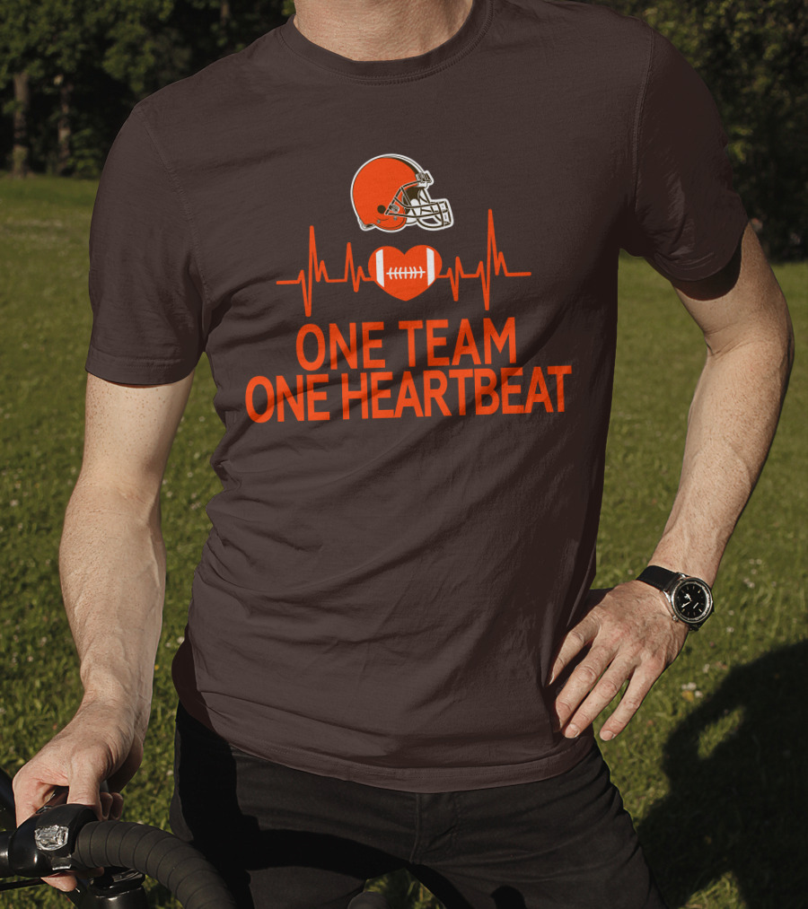 Cleveland Browns Football Helmet One Team One Heartbeat T-Shirt