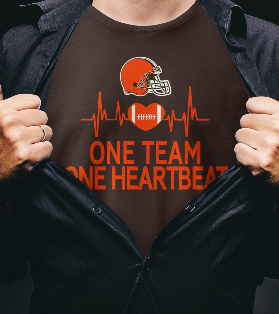 Cleveland Browns Football Helmet One Team One Heartbeat T-Shirt