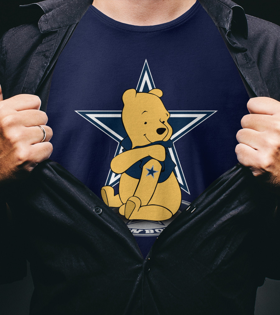 Dallas Cowboys Winnie The Pooh Star Logo Hugging Sitting T-Shirt