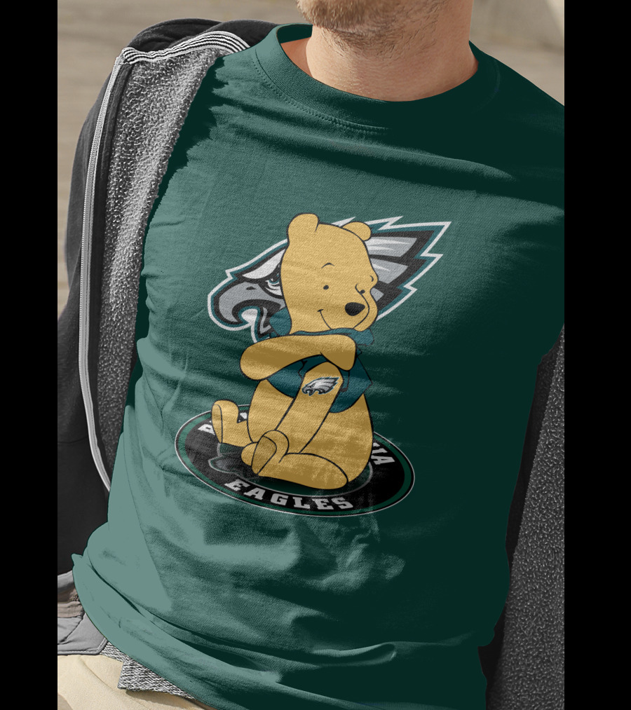 Philadelphia Eagles Winnie The Pooh Sitting In Front Of Team T-Shirt