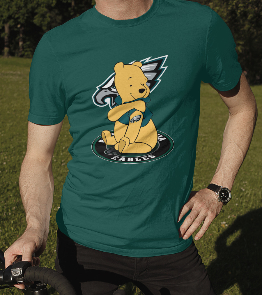 Philadelphia Eagles Winnie The Pooh Sitting In Front Of Team T-Shirt