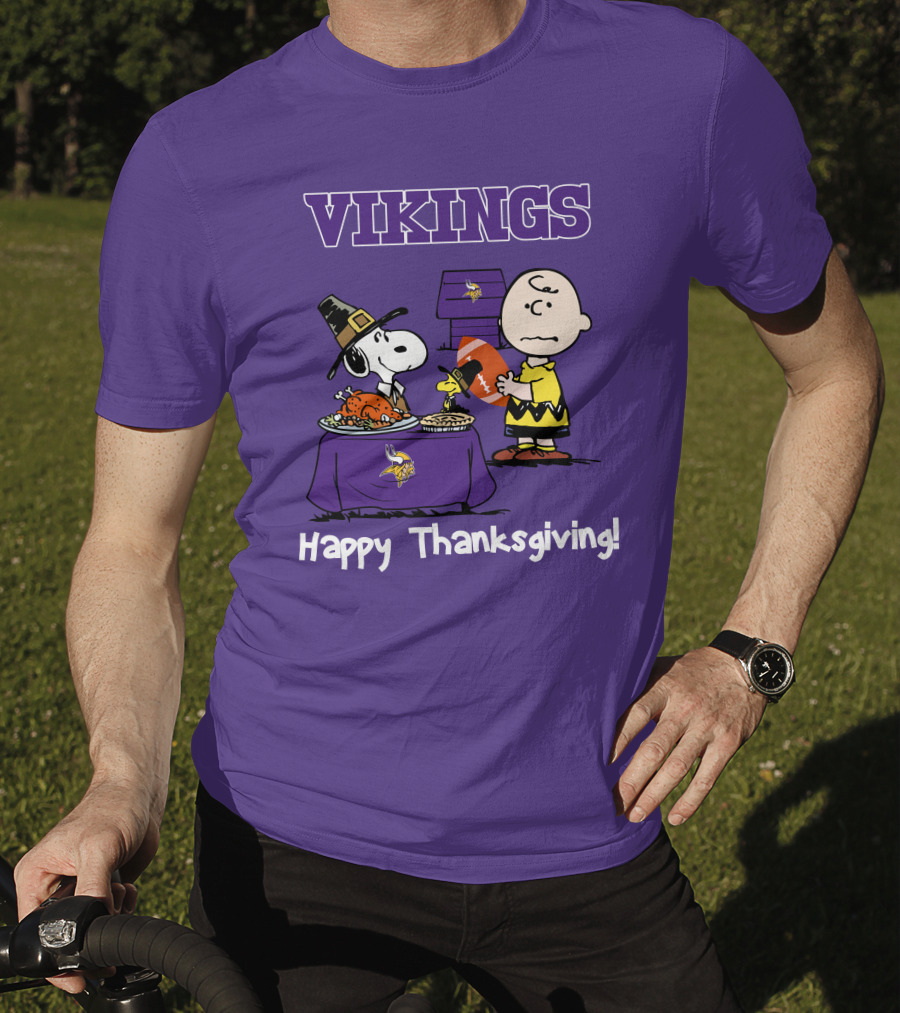 Vikings Snoopy Charlie Brown Thanksgiving Football Minnesota T-Shirt