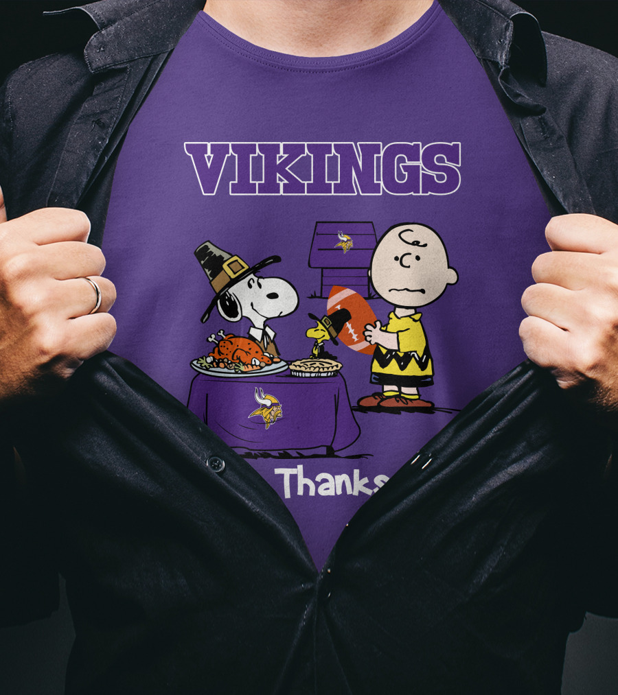 Vikings Snoopy Charlie Brown Thanksgiving Football Minnesota T-Shirt