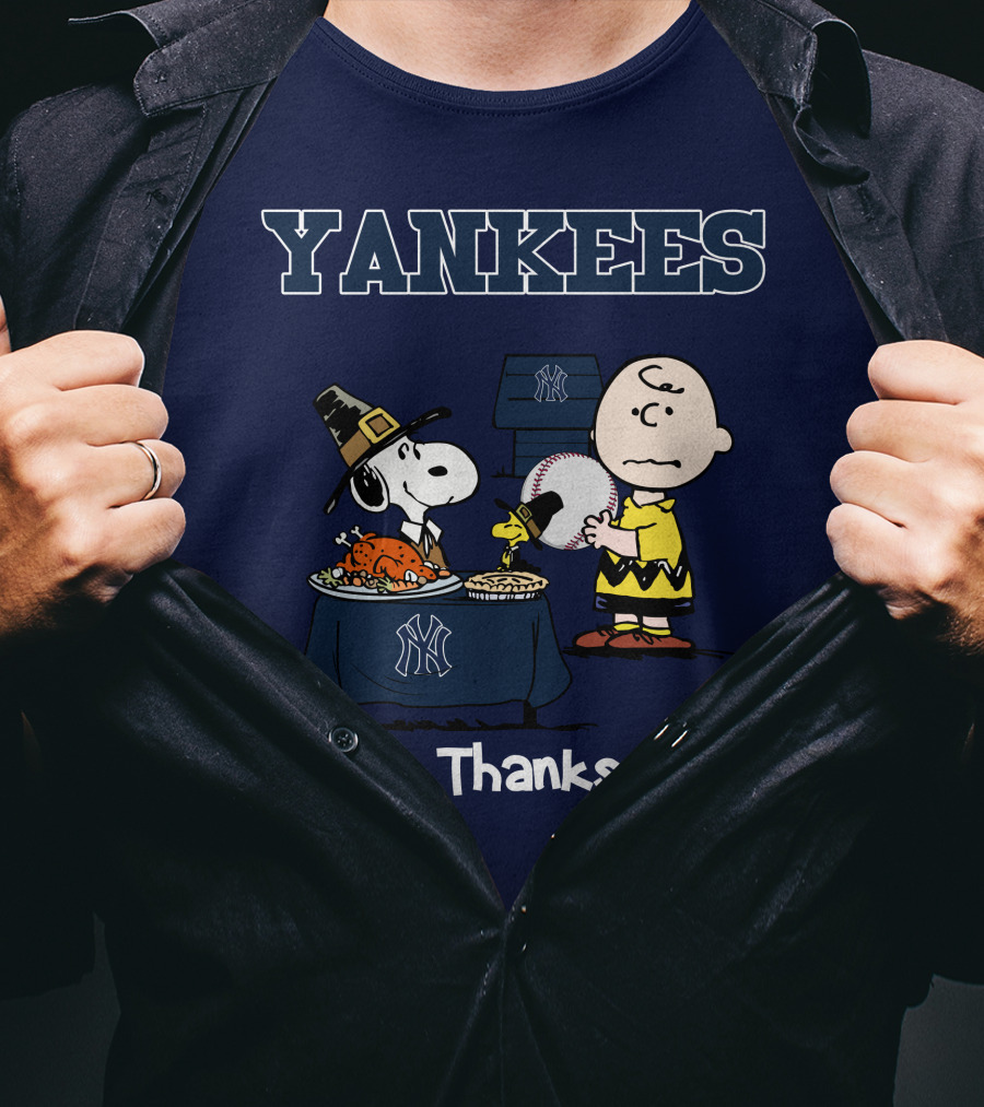 Yankees Snoopy Charlie Brown Happy Thanksgiving T-Shirt