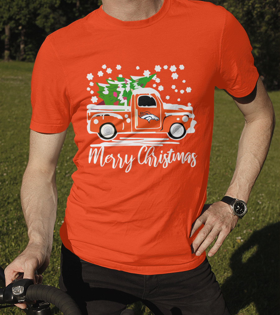Denver Broncos Vintage Truck Merry Christmas Snowflakes T-Shirt