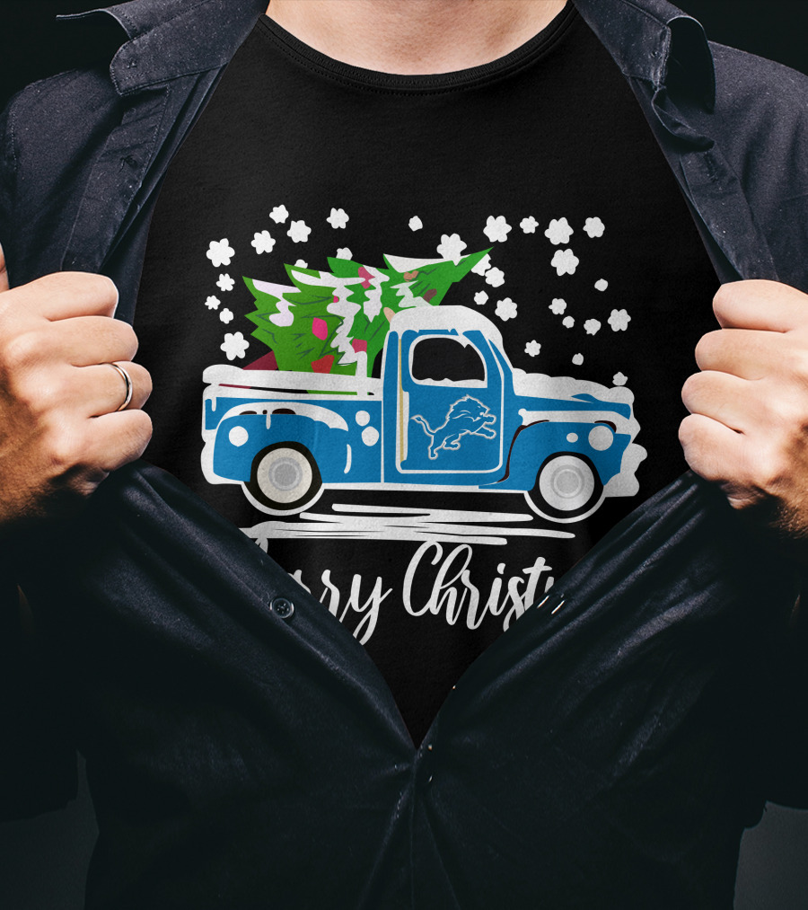 Detroit Lions Vintage Car Merry Christmas Snowy Tree Scene T-Shirt