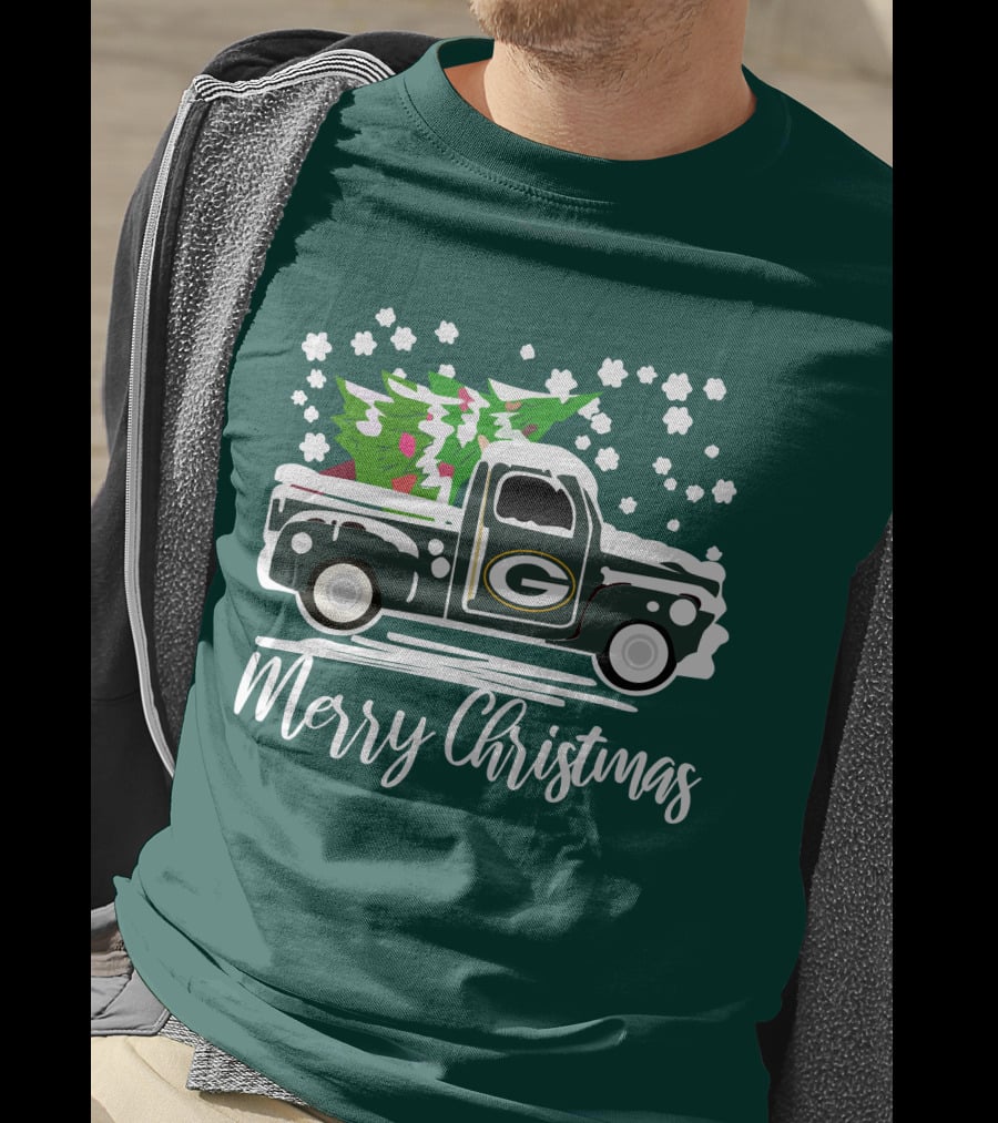 Green Bay Packers Vintage Truck With Christmas Tree Merry Christmas T-Shirt