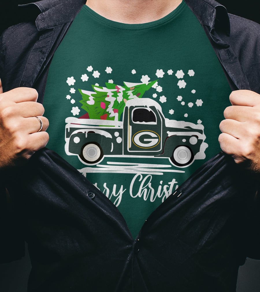 Green Bay Packers Vintage Truck With Christmas Tree Merry Christmas T-Shirt