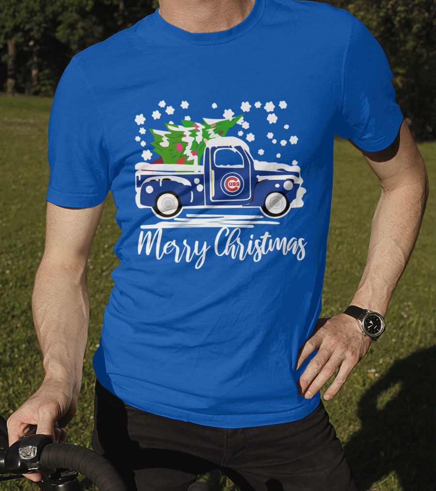 Chicago Cubs Merry Christmas Vintage Truck With Snow And Tree T-Shirt