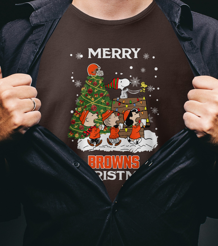 Merry Browns Christmas Peanuts Christmas Tree Celebration T-Shirt