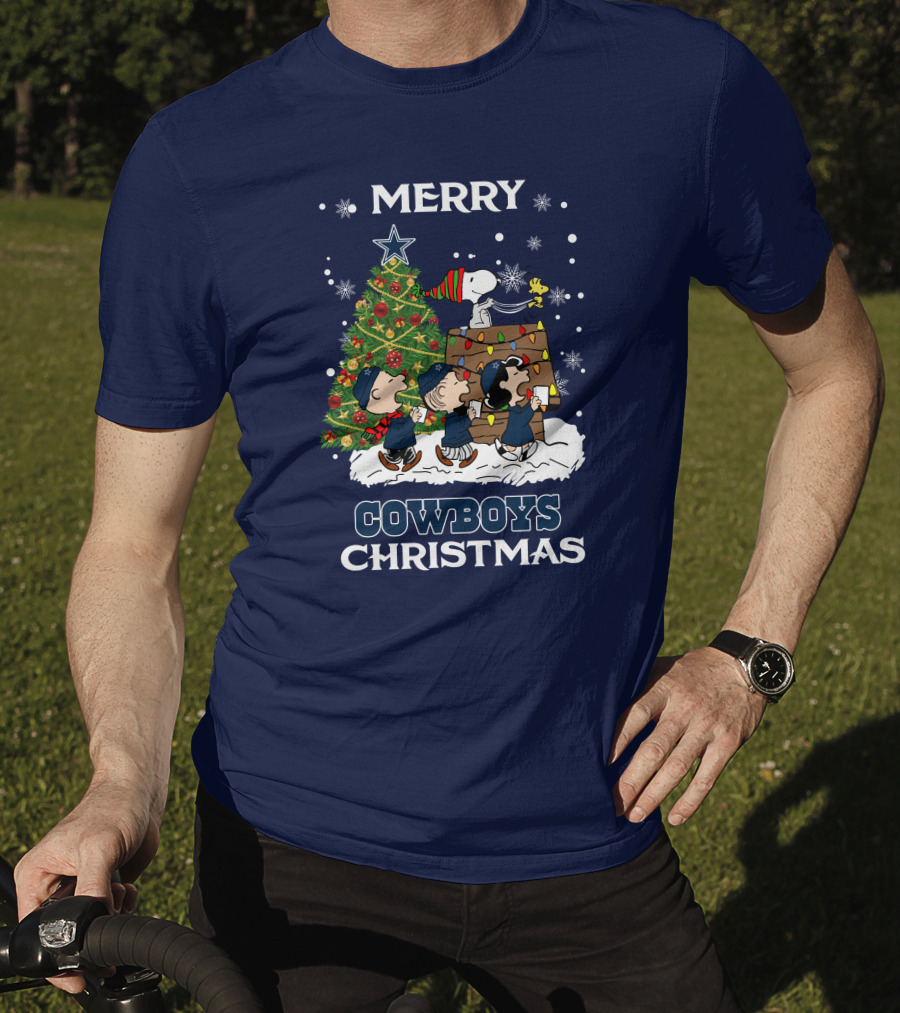 Merry Cowboys Christmas Peanut Tree Holiday Scene T-Shirt