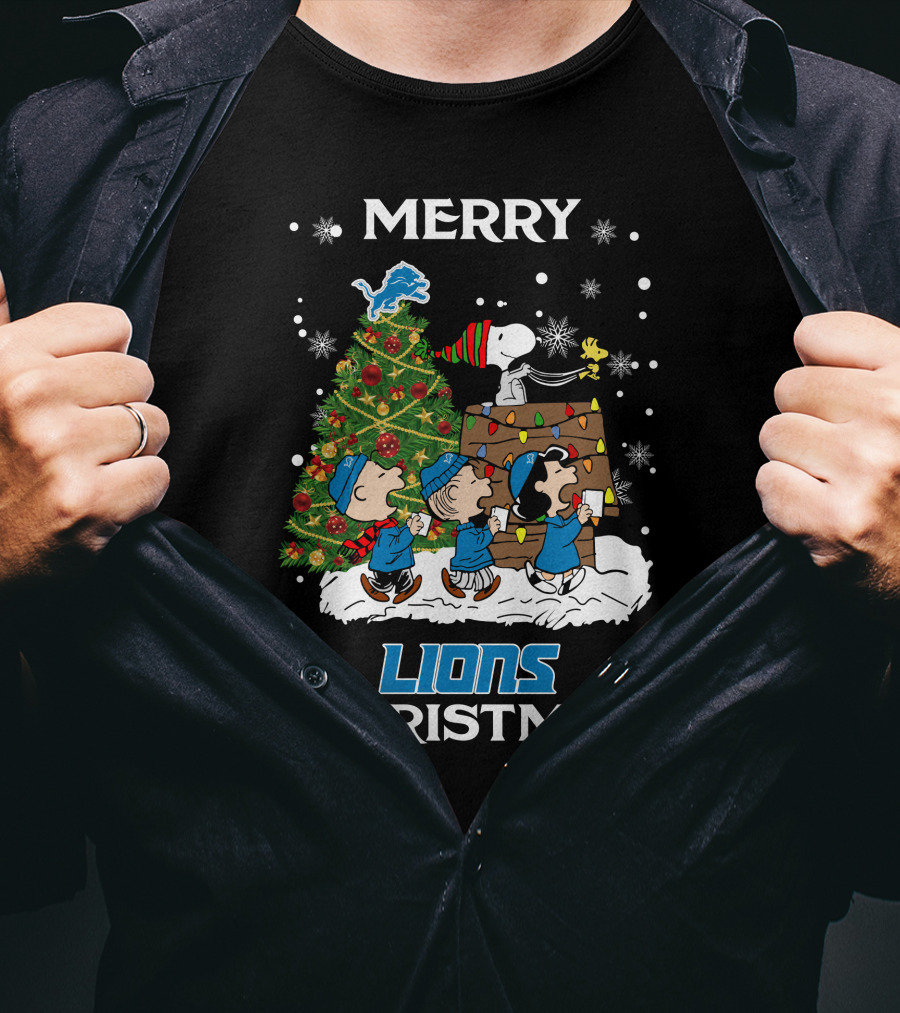 Merry Lions Christmas Detroit Peanuts Tree T-Shirt