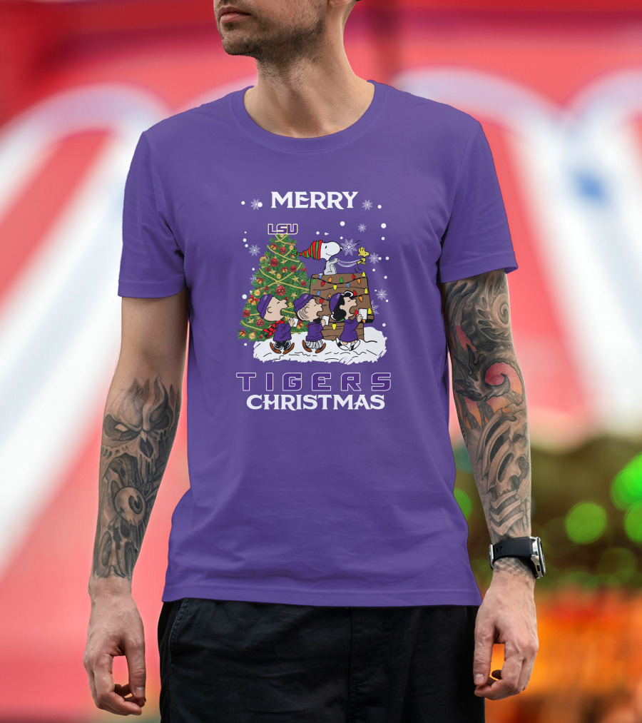 Lsu Tigers Merry Christmas Snoopy Christmas Tree Peanuts T-Shirt