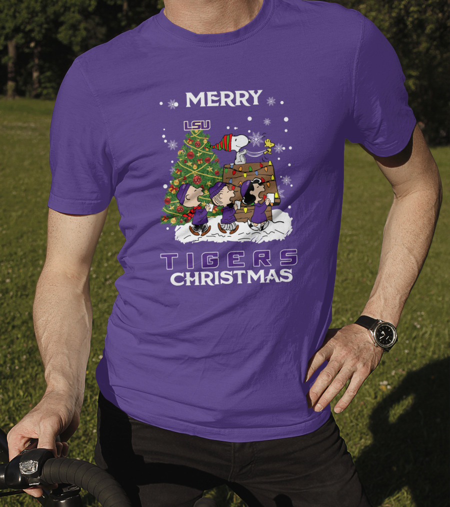 Lsu Tigers Merry Christmas Snoopy Christmas Tree Peanuts T-Shirt