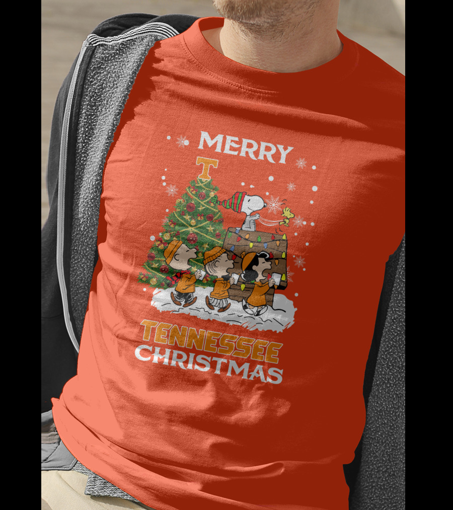 Merry Tennessee Christmas Peanuts Tree With Snoopy And Friends T-Shirt