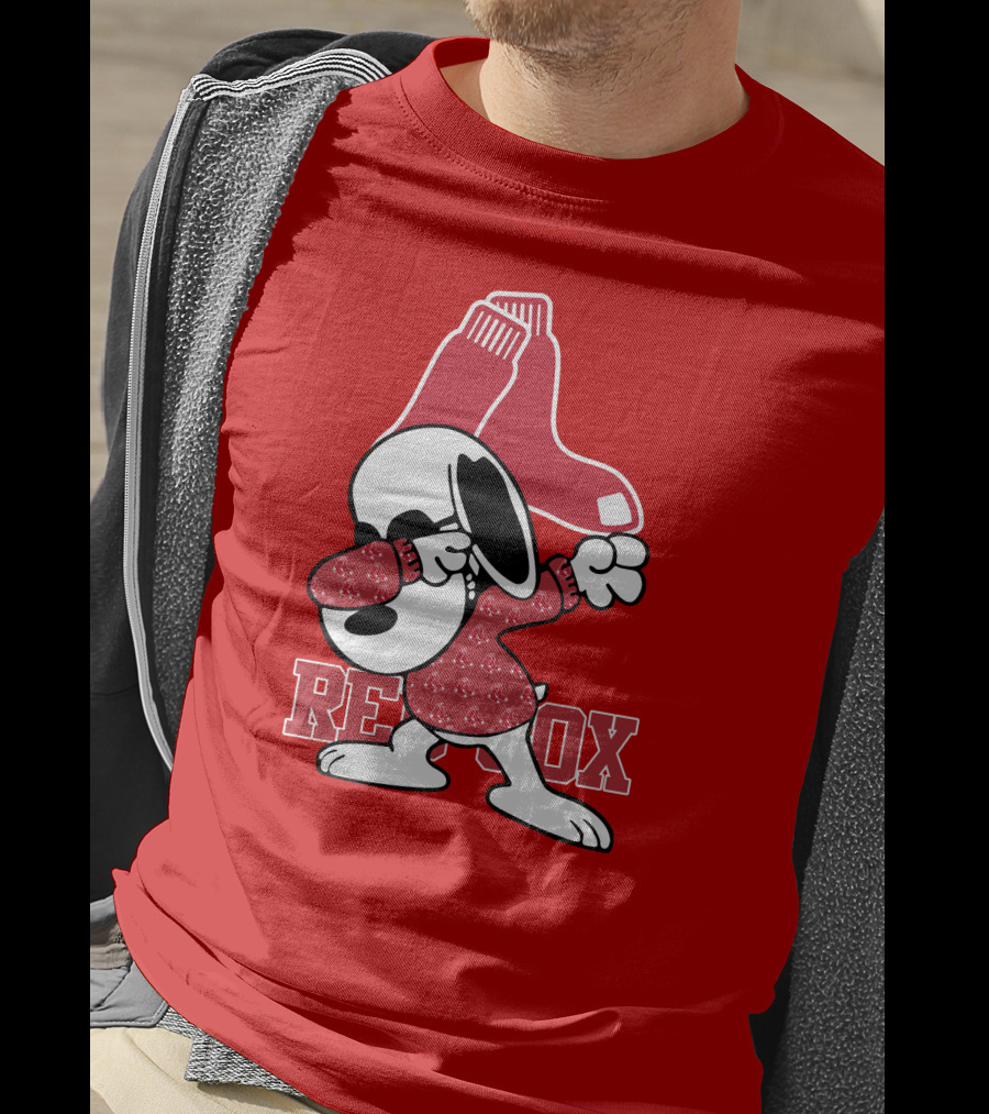 Boston Red Sox Snoopy Dabbing With Red Sox T-Shirt
