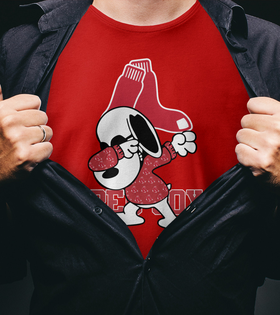 Boston Red Sox Snoopy Dabbing With Red Sox T-Shirt