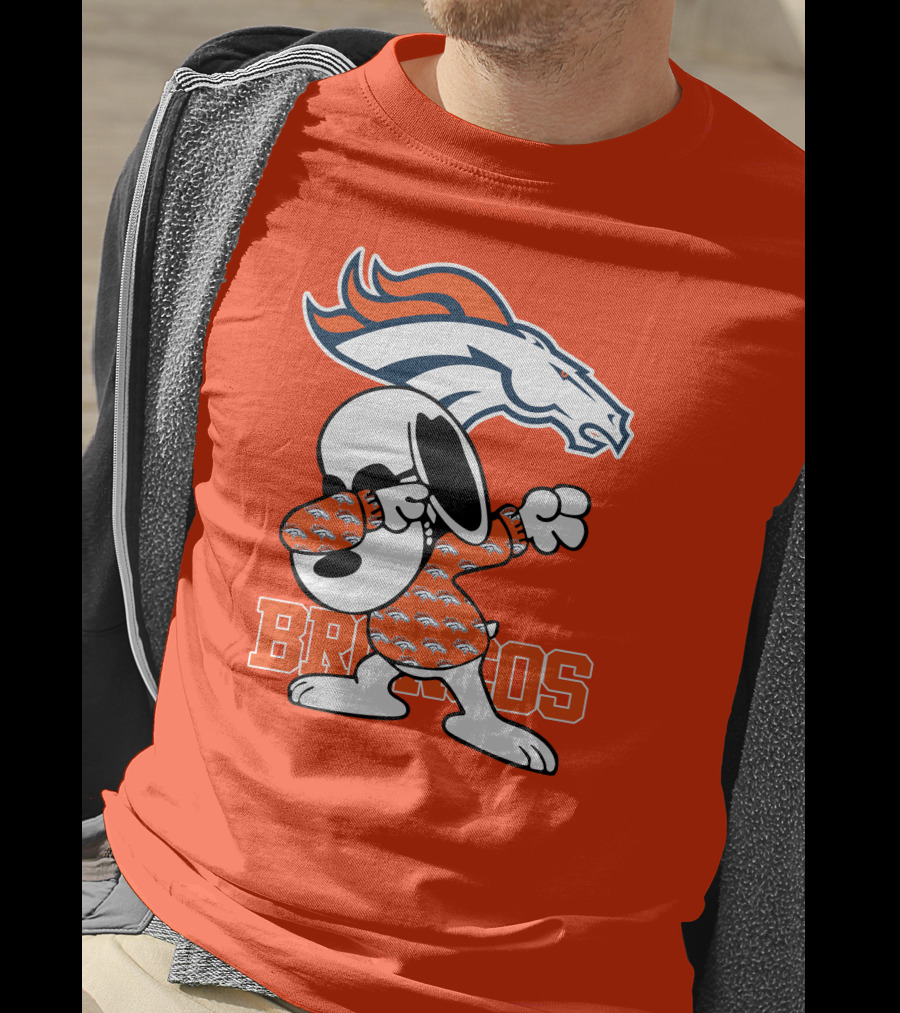 Denver Broncos Snoopy Dabbing Broncos T-Shirt