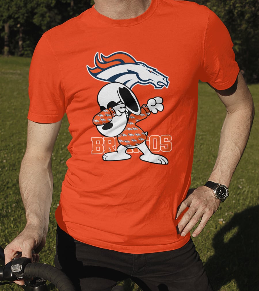 Denver Broncos Snoopy Dabbing Broncos T-Shirt