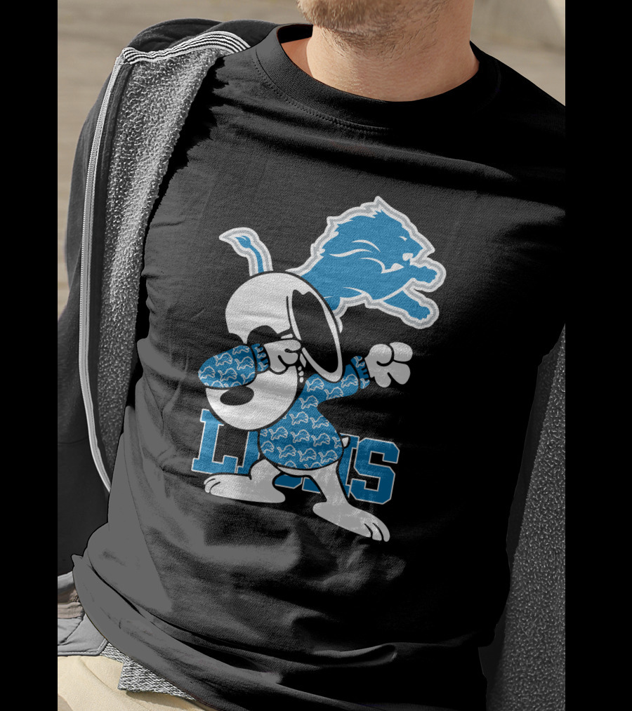 Detroit Lions Snoopy Dabbing Lions Football T-Shirt