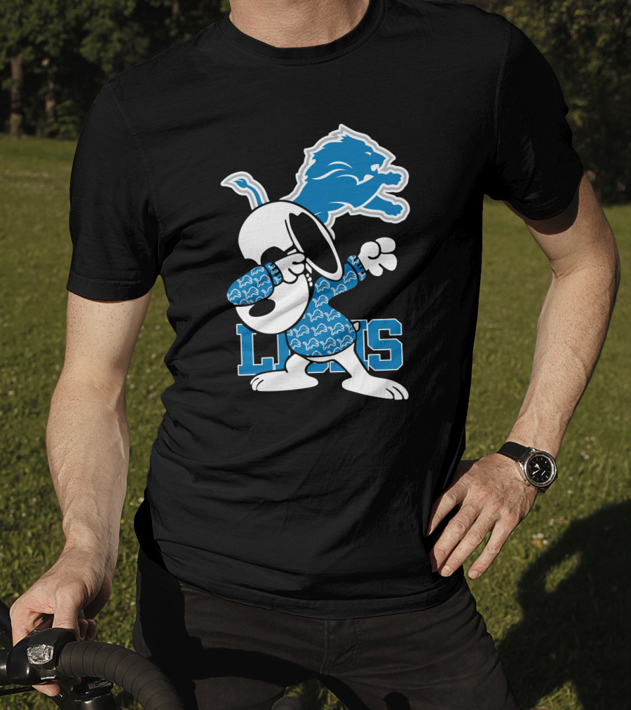 Detroit Lions Snoopy Dabbing Lions Football T-Shirt