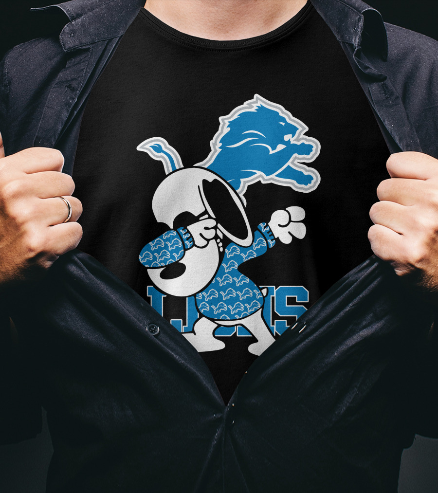 Detroit Lions Snoopy Dabbing Lions Football T-Shirt