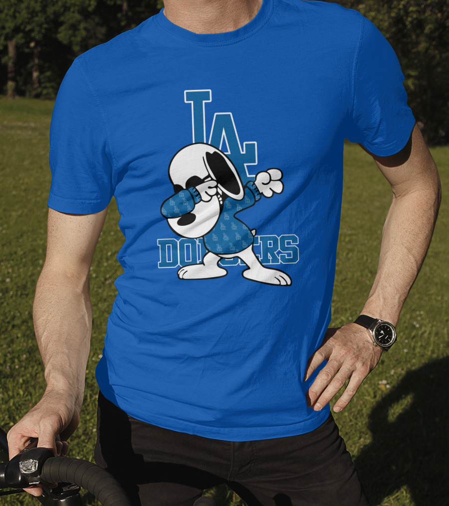 Los Angeles Dodgers Snoopy Dabbing LA T-Shirt