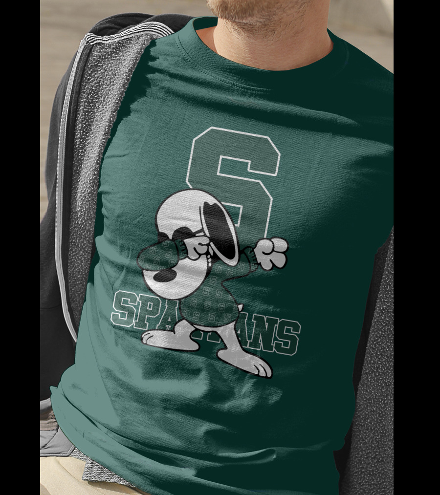 Michigan State Spartans Snoopy Dabbing Football Cartoon Peanuts T-Shirt