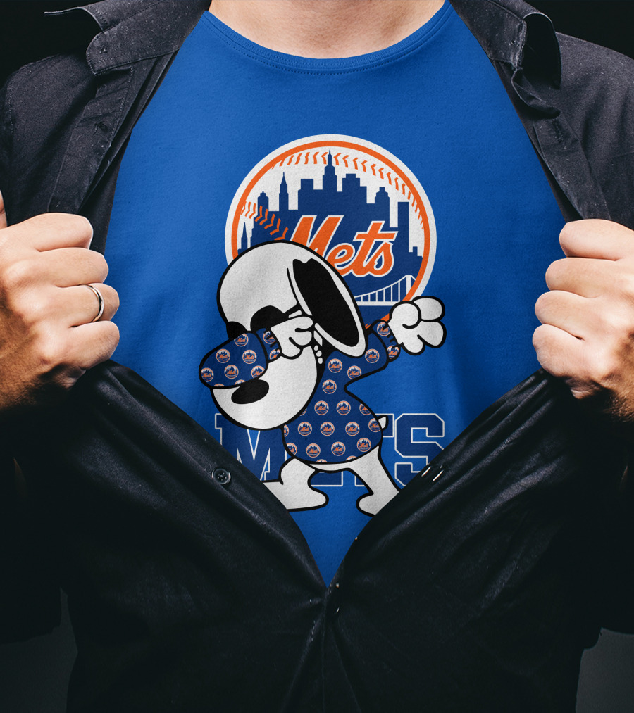 New York Mets Snoopy Dabbing Mets Logo Skyline T-Shirt