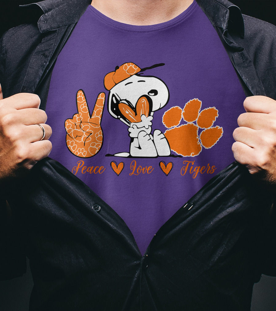 Peace Love Clemson Tigers Snoopy With Paw Print And Heart Icons T-Shirt