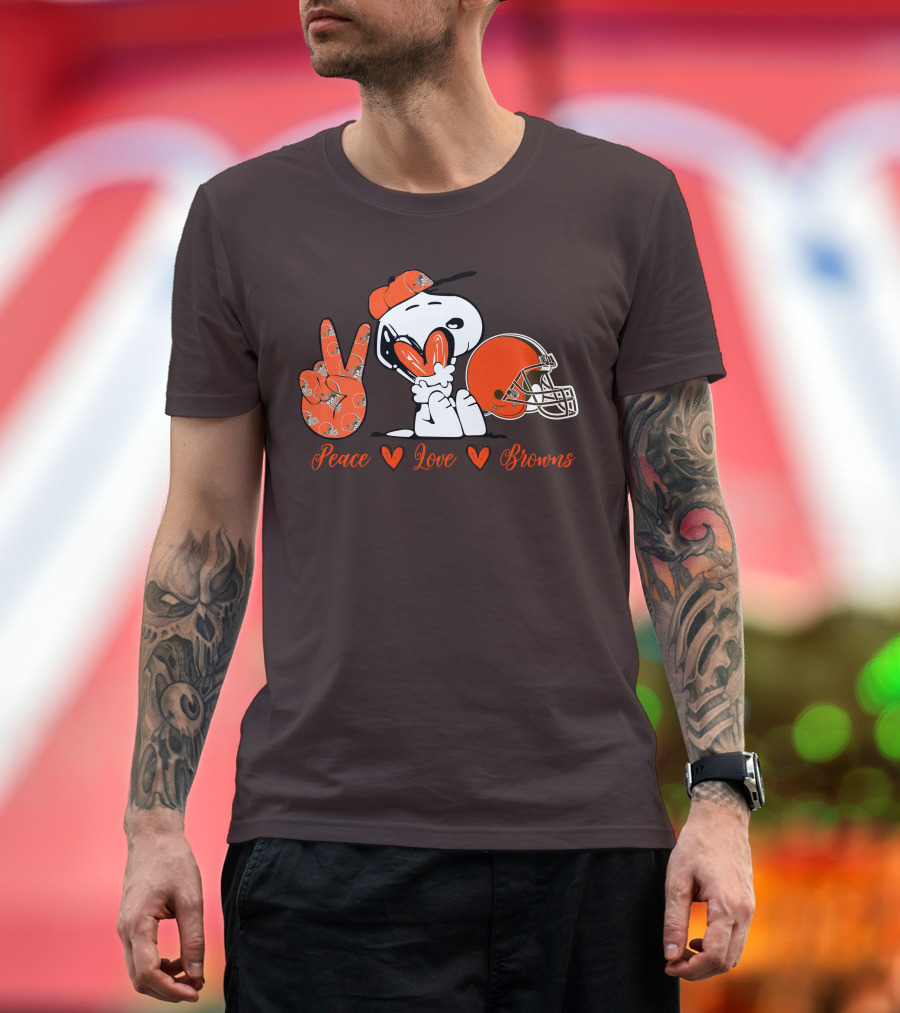 Peace Love Browns Snoopy Cleveland Browns Helmet T-Shirt