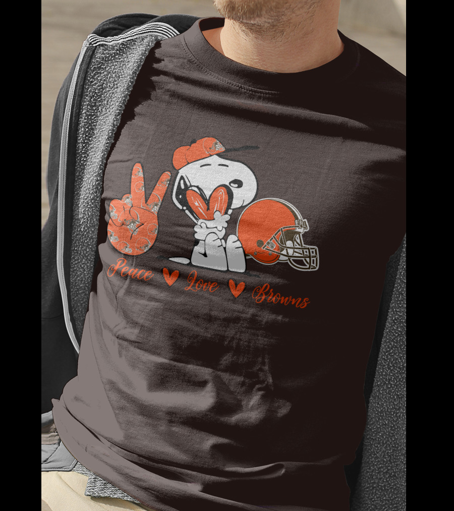 Peace Love Browns Snoopy Cleveland Browns Helmet T-Shirt
