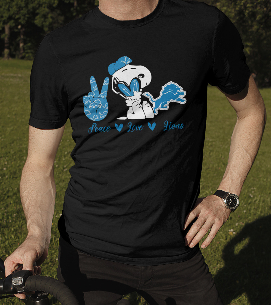 Snoopy Peace Love Lions Detroit Football Team T-Shirt
